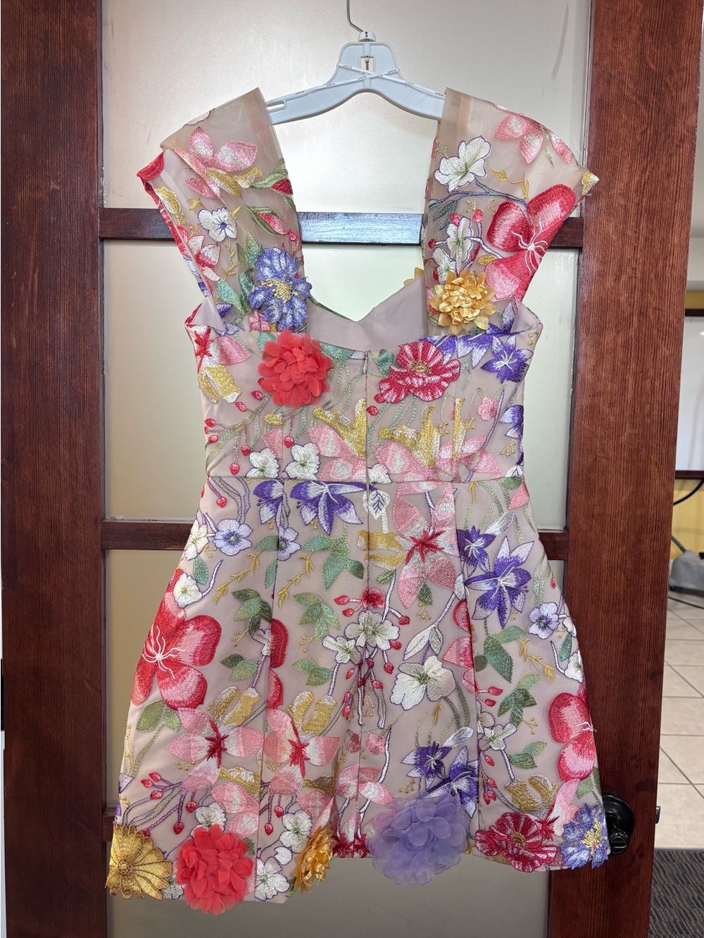 Elliatt Floral-Embroidered Dress - Picture 3 of 4